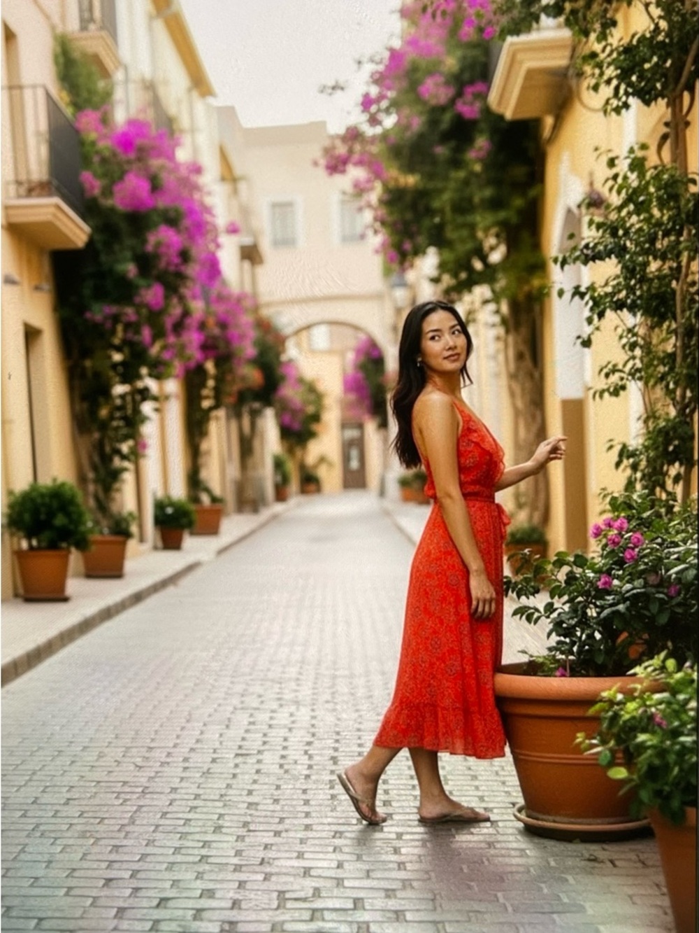 Kensie Red Sleeveless Floral Midi Dress